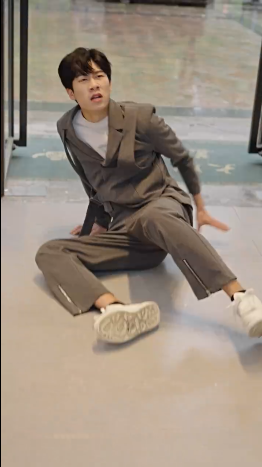 不裝了，姑爺攤牌了(全集)